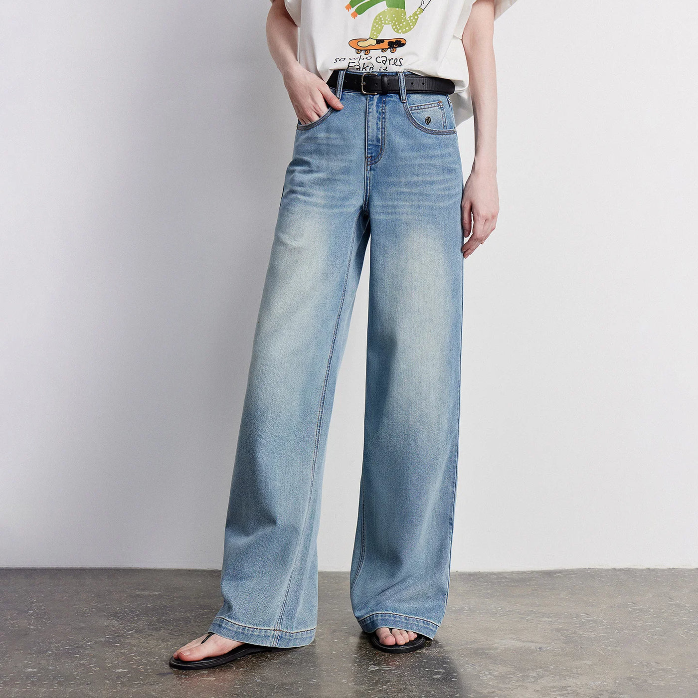 Calça Jeans Feminina Wide Leg Leve com Liocel e Acetato