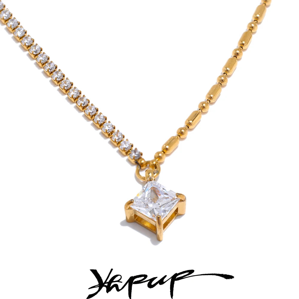 Colar Feminino Quadrado com Zircônia em Aço 316L