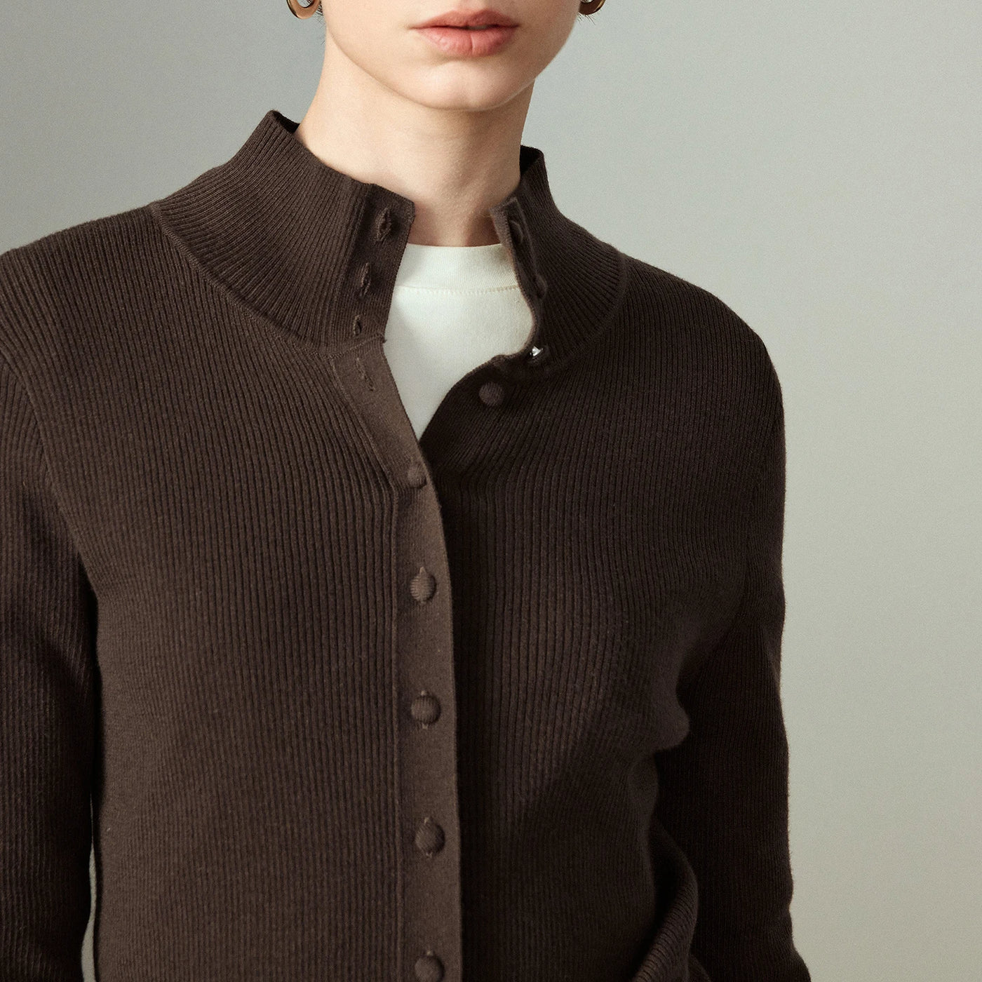 Cardigan Feminino de Lã Assimétrico com Gola Alta