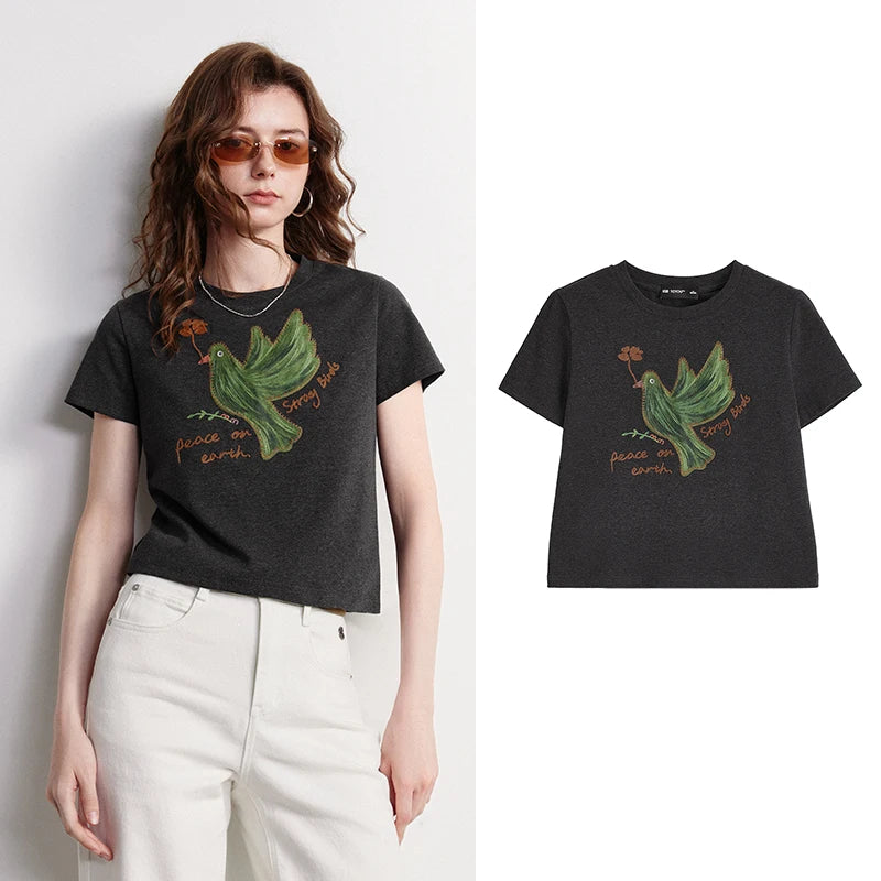 Camiseta Feminina de Algodão com Estampa Floral e Pássaros