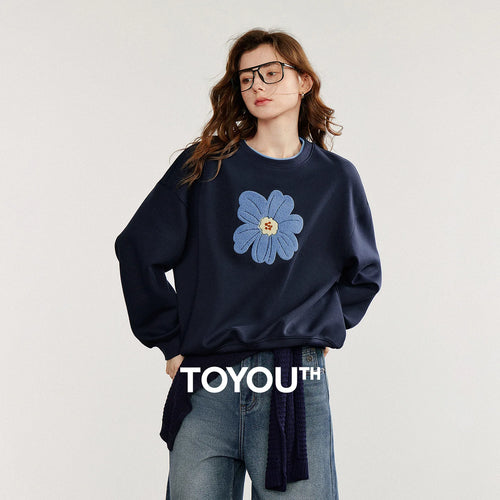 Moletom Feminino com Flor de Veludo Bordada