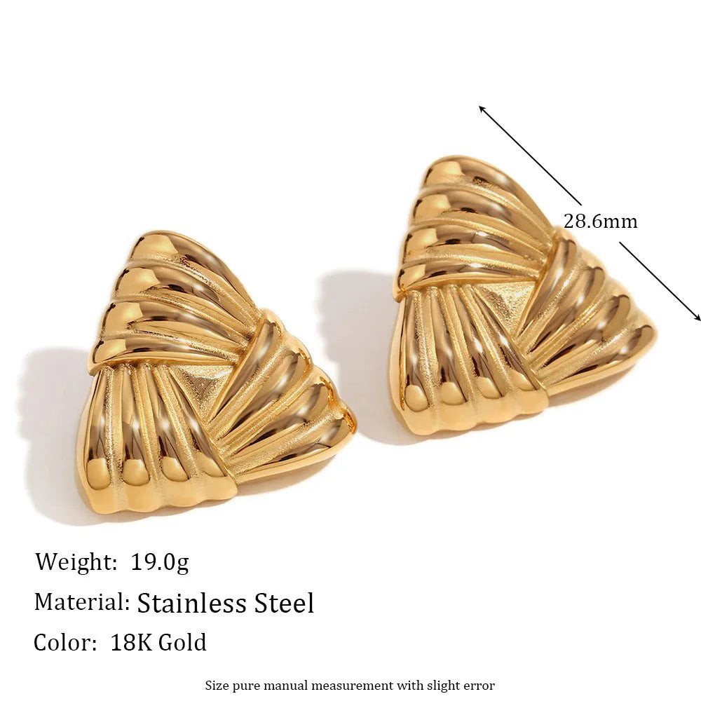 Brinco de Pino Vintage com Banho Ouro 18K