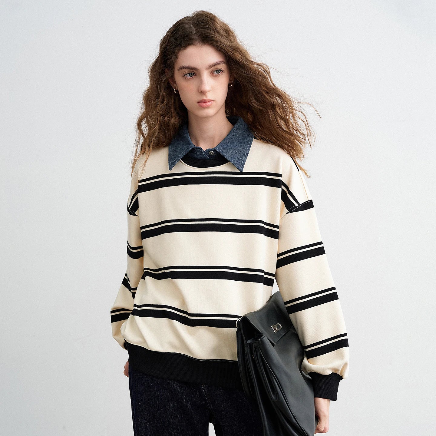 Moletom Feminino Listrado Efeito Duas Peças com Gola Jeans