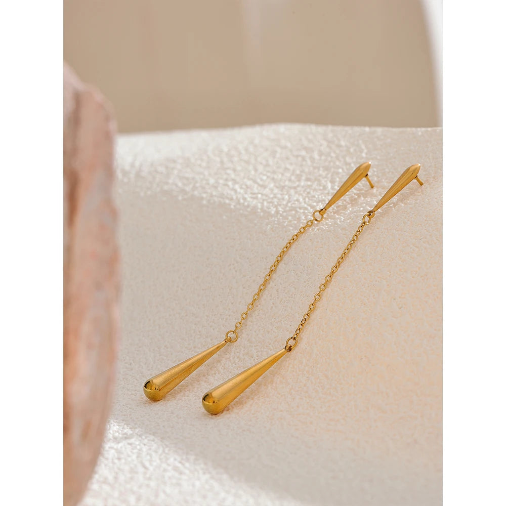 Brinco Feminino Gota Longo Aço Inoxidável Ouro