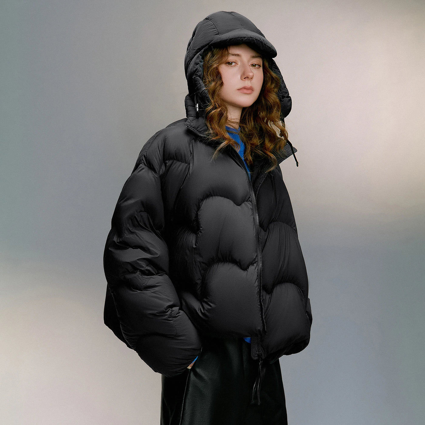 Jaqueta Puffer Feminina Leve com Gola Alta e Ondas