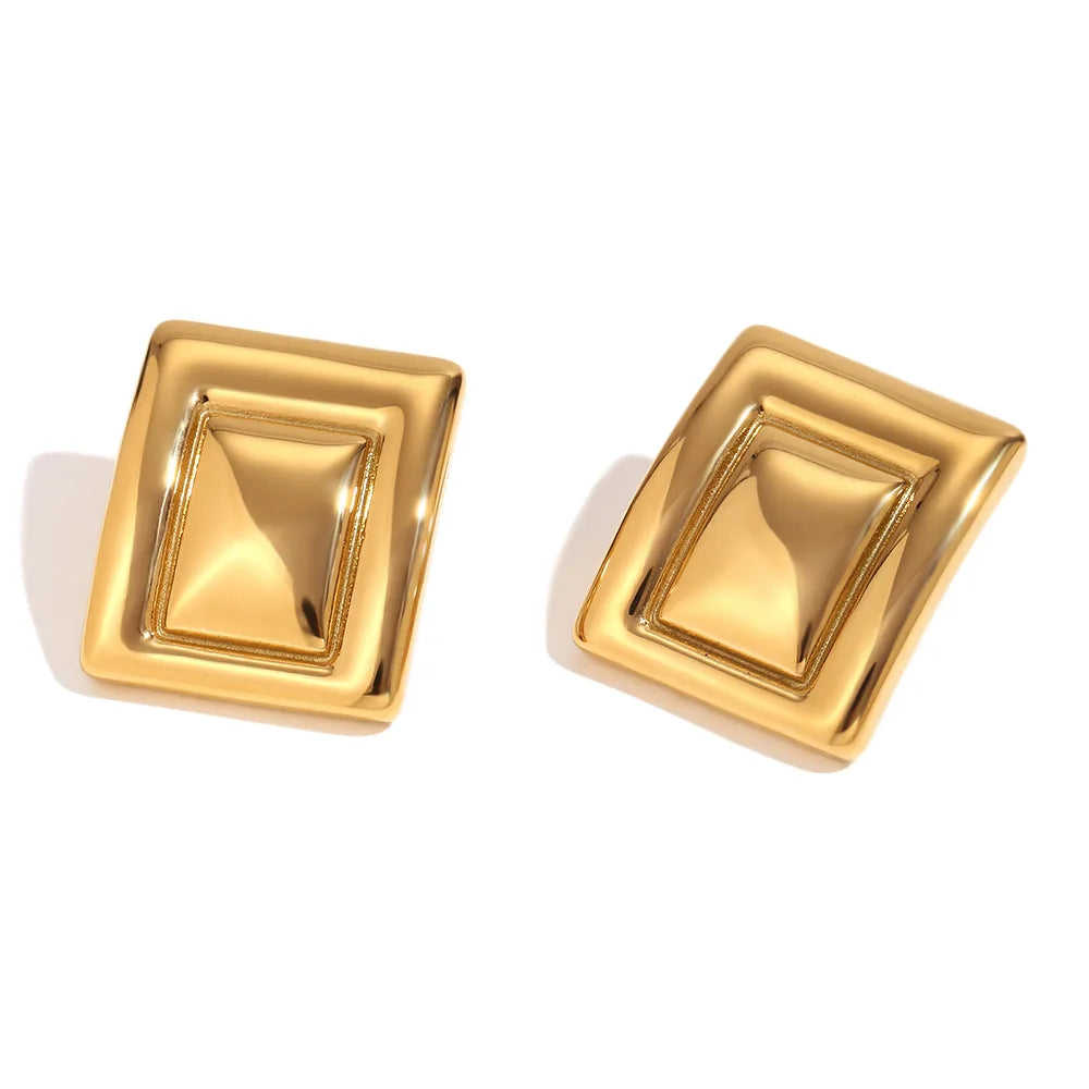 Brinco Marcante com Banho Ouro 18K