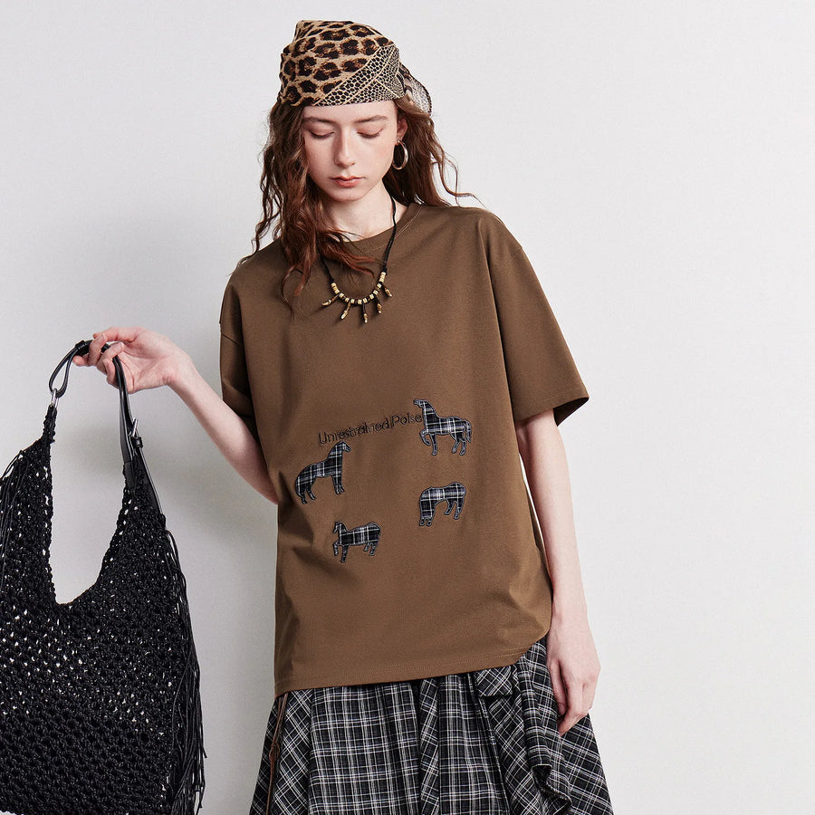TOYOUTH Women's Brown Plaid Horse Embroidery Cotton T-Shirt 2026 Summer New Crew Neck Drop Shoulder Loose Tee