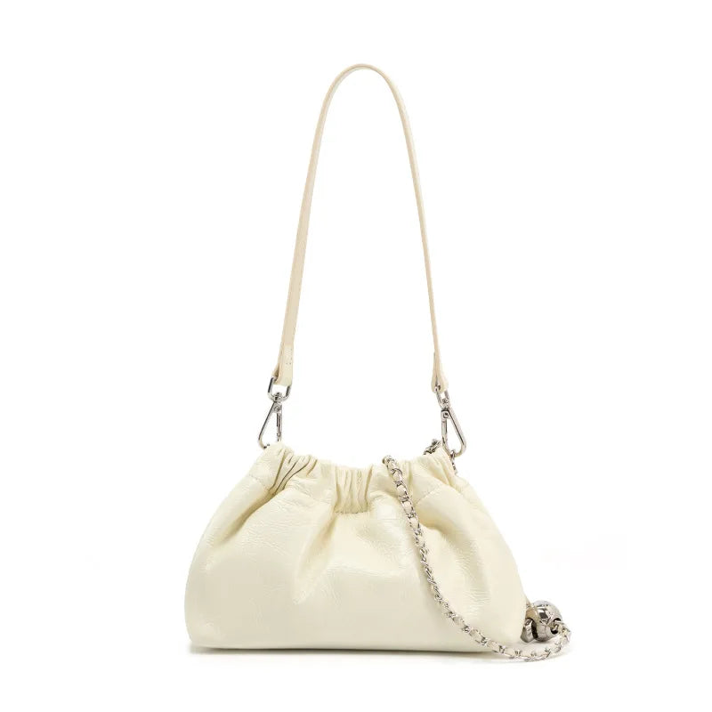Bolsa Feminina Pequena em Couro Legítimo com Corrente para Ombro