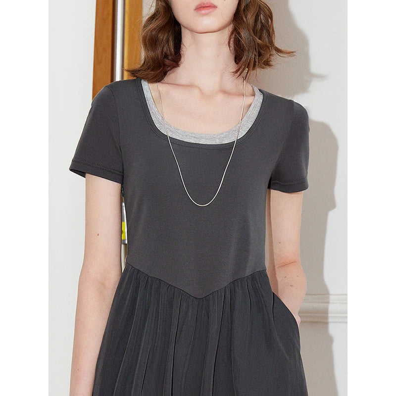 Vestido Longo Bicolor Efeito Duas Peças com Cintura Marcada