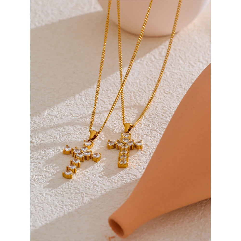 Colar Feminino Cruz com Zircônia em Aço Inoxidável 2