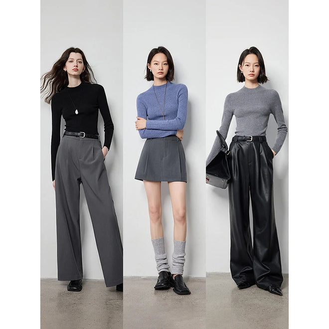 Suéter Feminino de Tricô com Gola Alta Curta