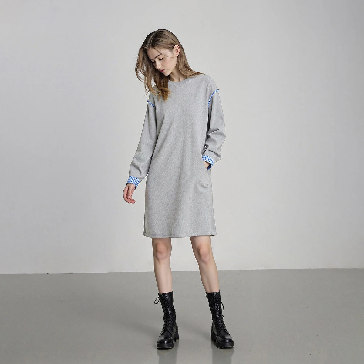 Vestido Moletom Midi Cinza com Xadrez e Forro Quente