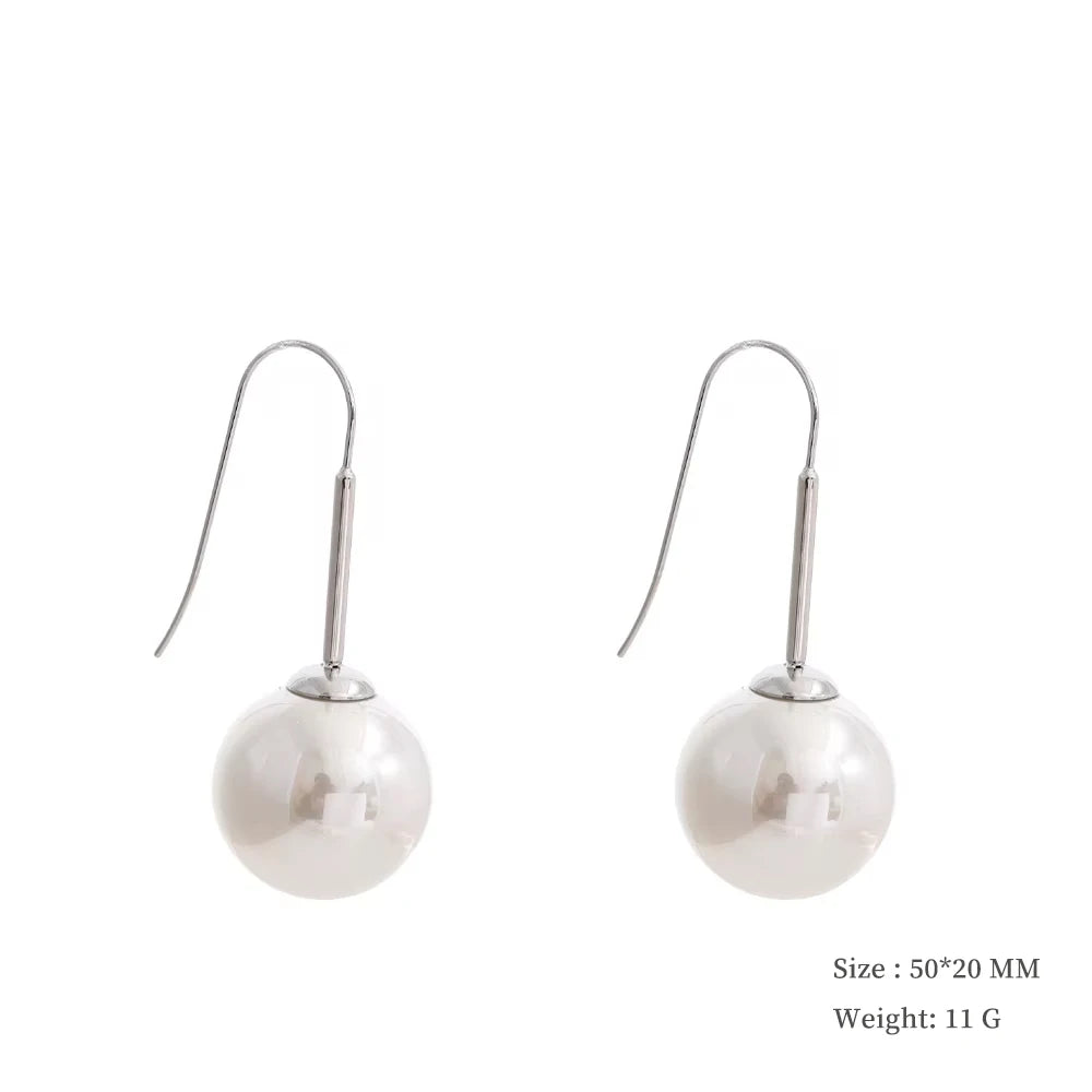 Brinco de Argola Pendente com Pérola