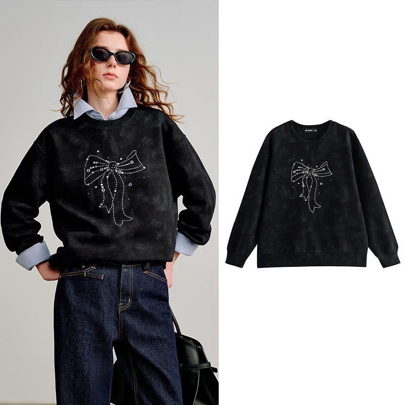 Moletom Feminino Preto com Laço e Aplicação de Strass