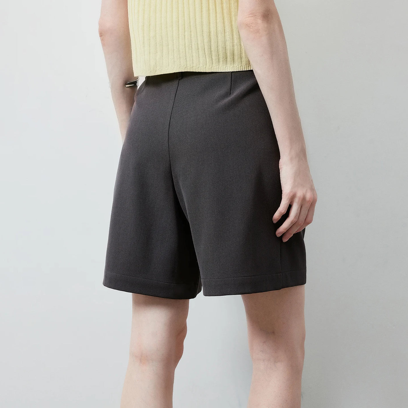 Shorts Alfaiataria Feminino Wide Leg Cinza