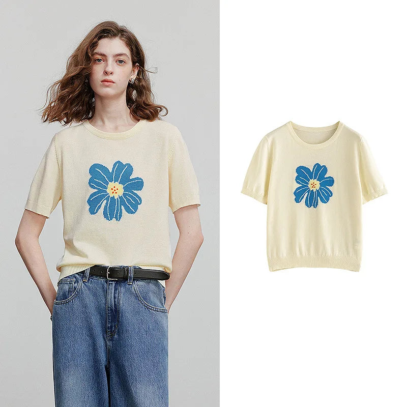 Blusa Feminina de Tricô Floral Manga Curta