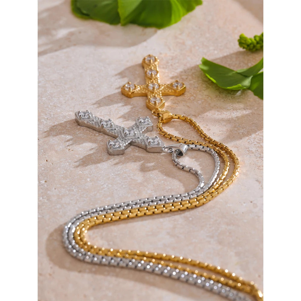 Colar Feminino Cruz com Zircônia em Aço Inoxidável 3