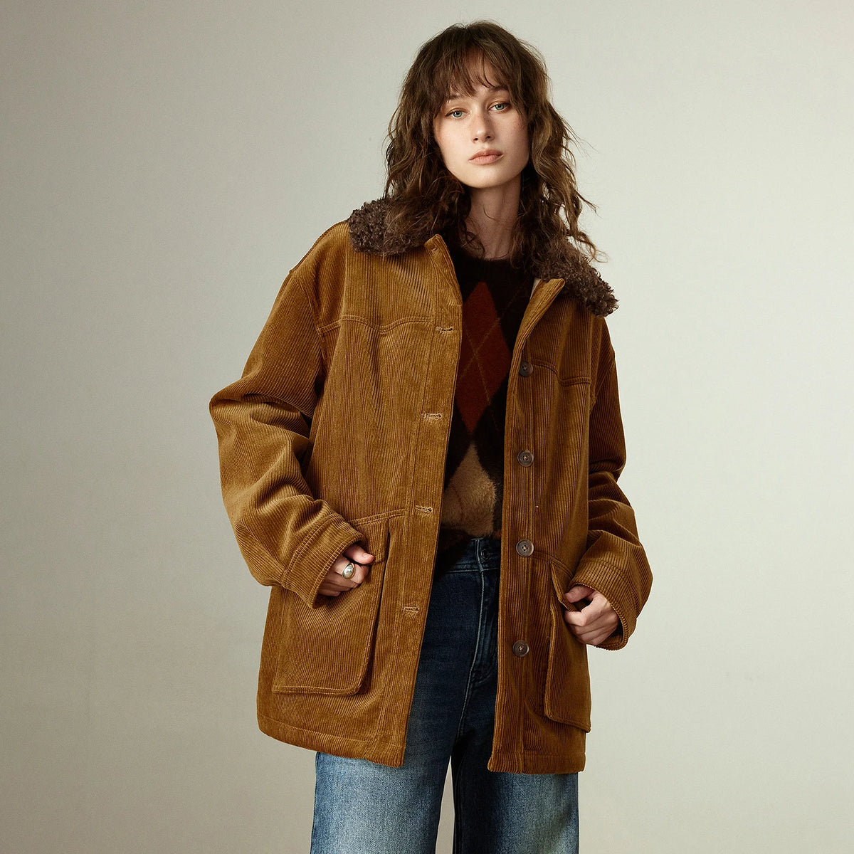 Casaco Feminino Longo Forrado com Fleece e Gola de Pelo