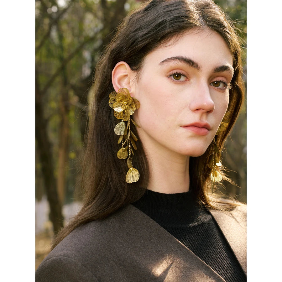 Brinco Pendente Flor Maxi com Franjas