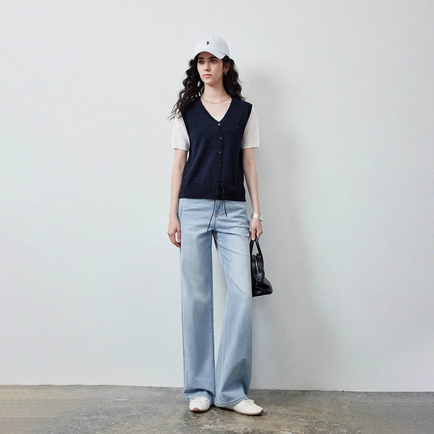 Blusa Feminina de Tricô com Decote V e Efeito Duas Peças