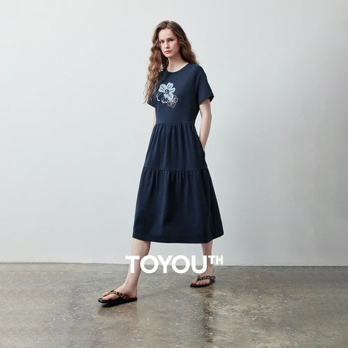 Vestido Camiseta Midi Floral com Saia em Camadas