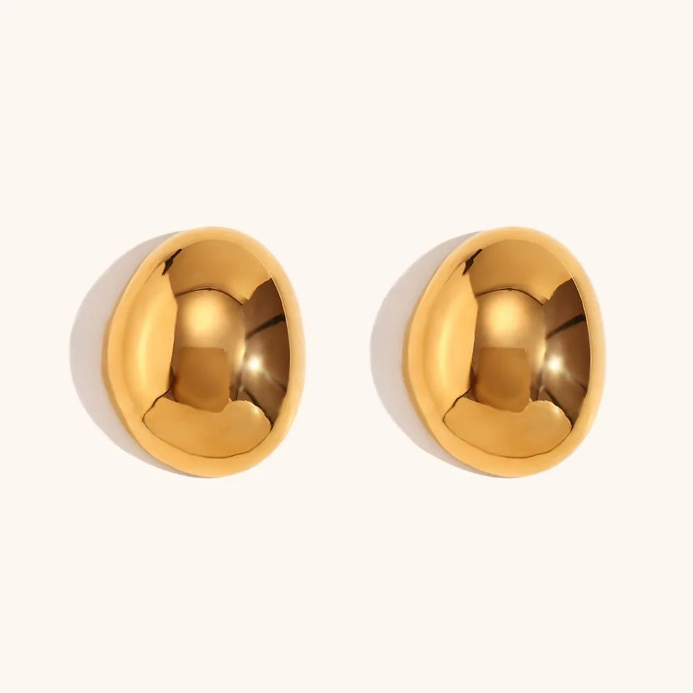 Brinco de Pino Oval Polido com Banho Ouro 18K