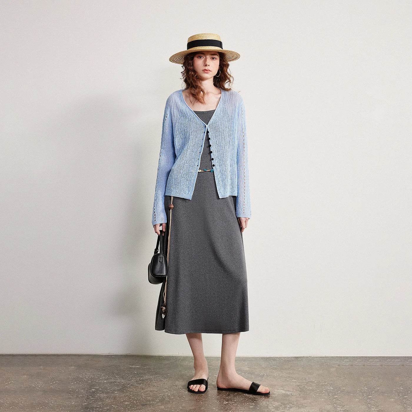 Cardigan Feminino Vazado com Decote V e Caimento Solto