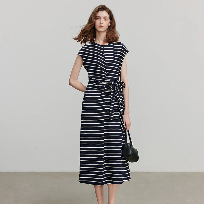 Vestido Midi Listrado de Malha Manga Curta