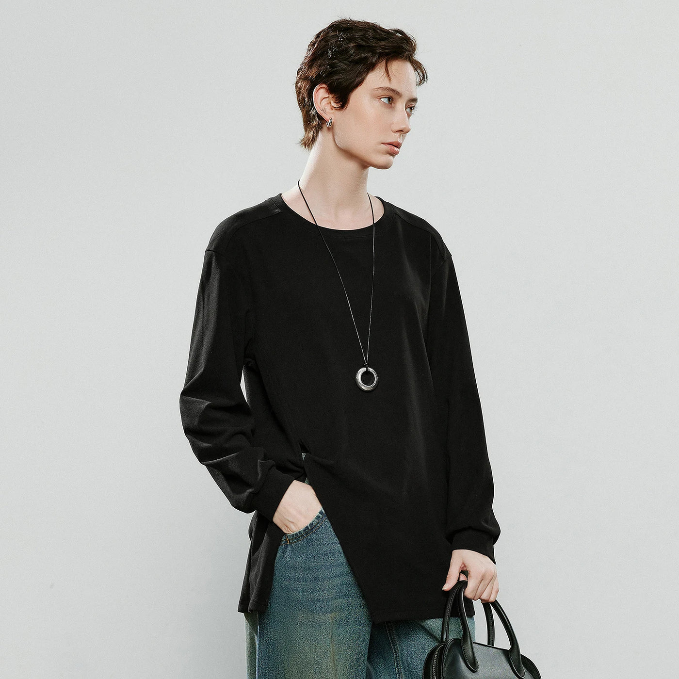 Blusa Feminina Assimétrica de Fleece com Fenda Lateral