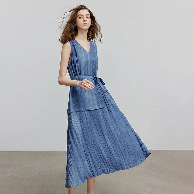 Vestido Midi de Viscose sem Manga com Decote V