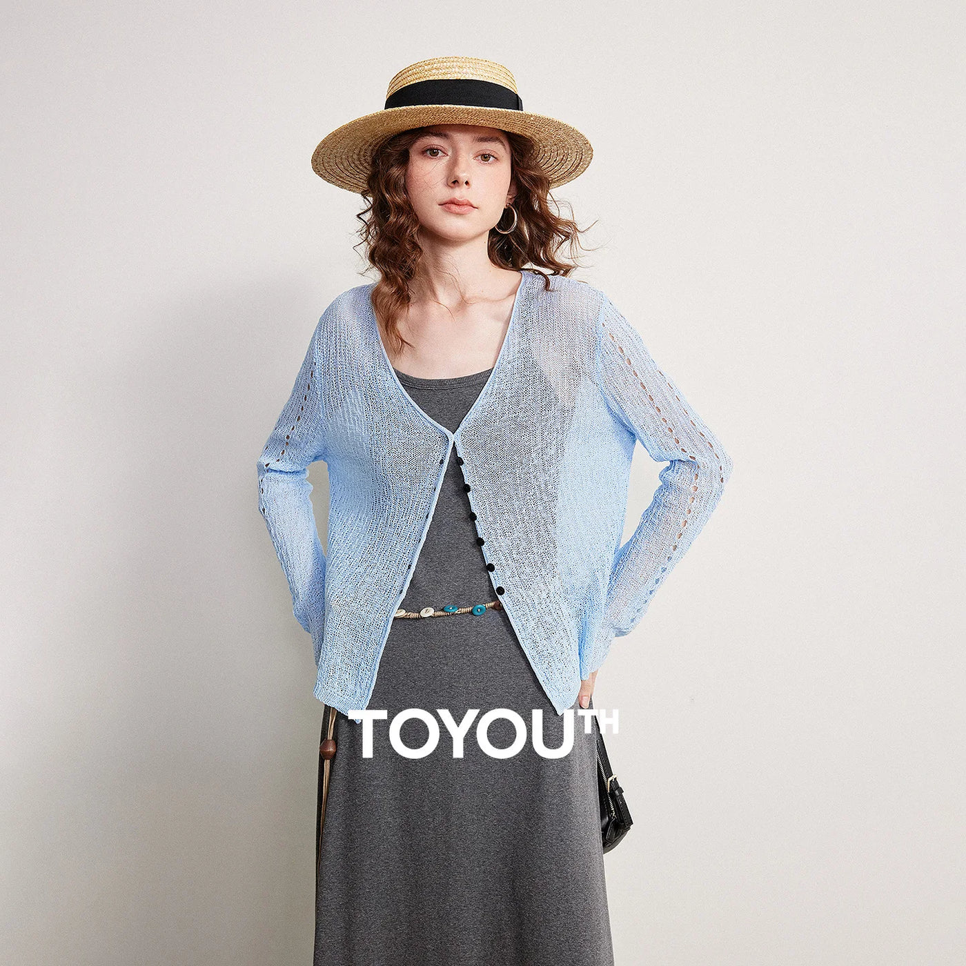 Cardigan Feminino Vazado com Decote V e Caimento Solto
