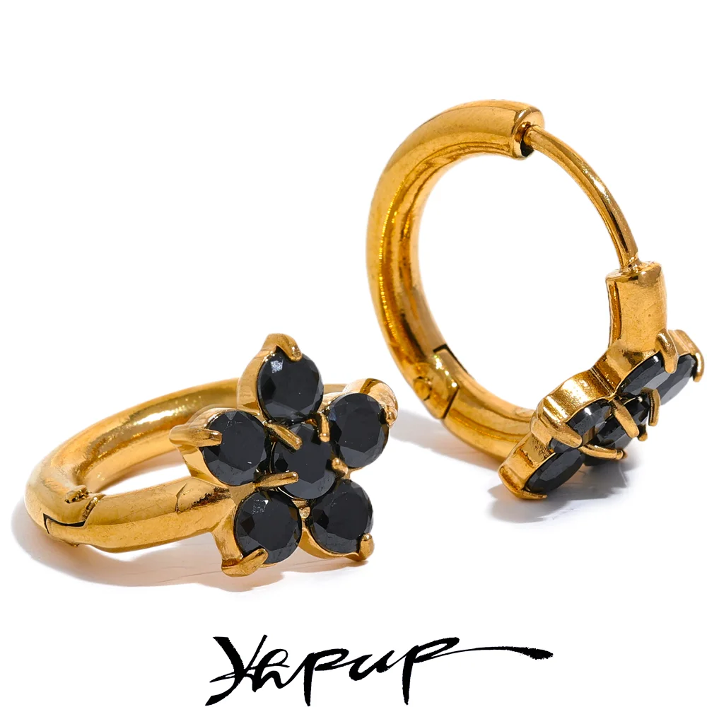 Brinco Flor com Zircônia em Aço Inoxidável