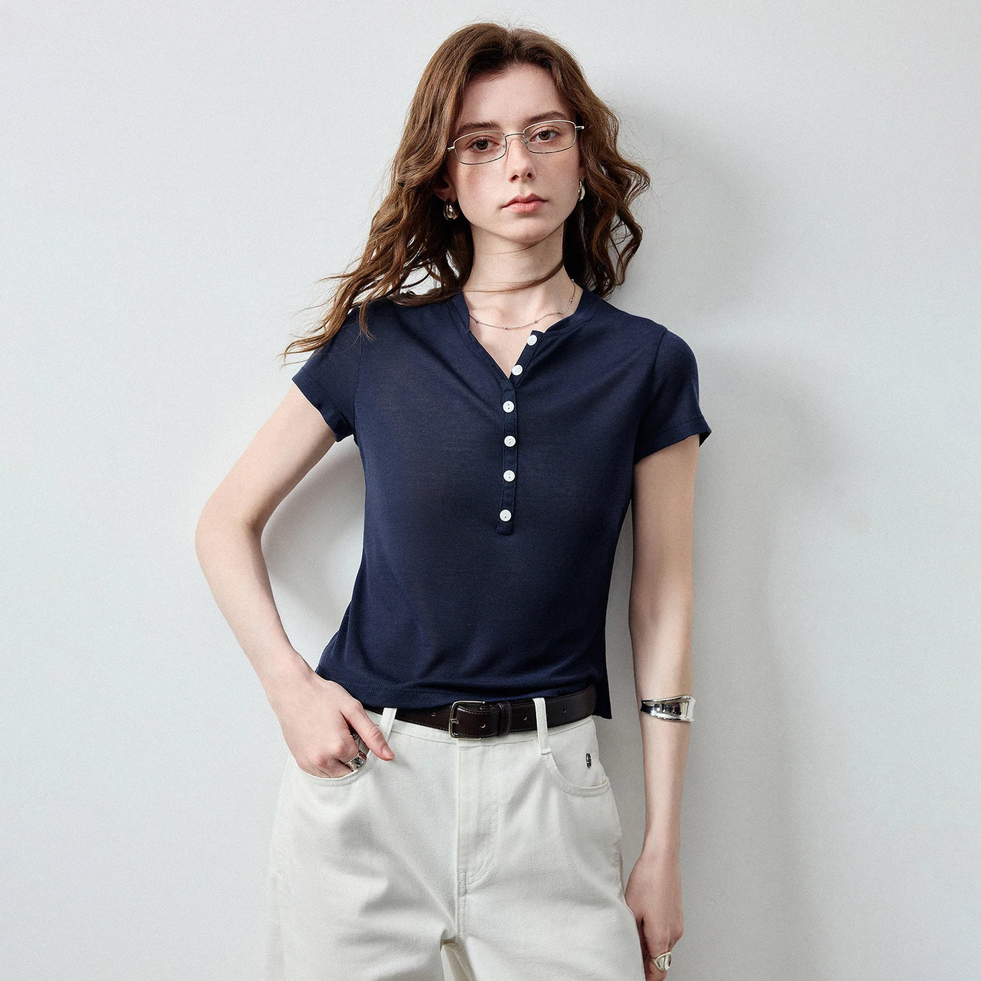 Camiseta Feminina Slim de Liocel e Lã com Botões