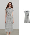 Vestido Midi Listrado de Malha Manga Curta Gray
