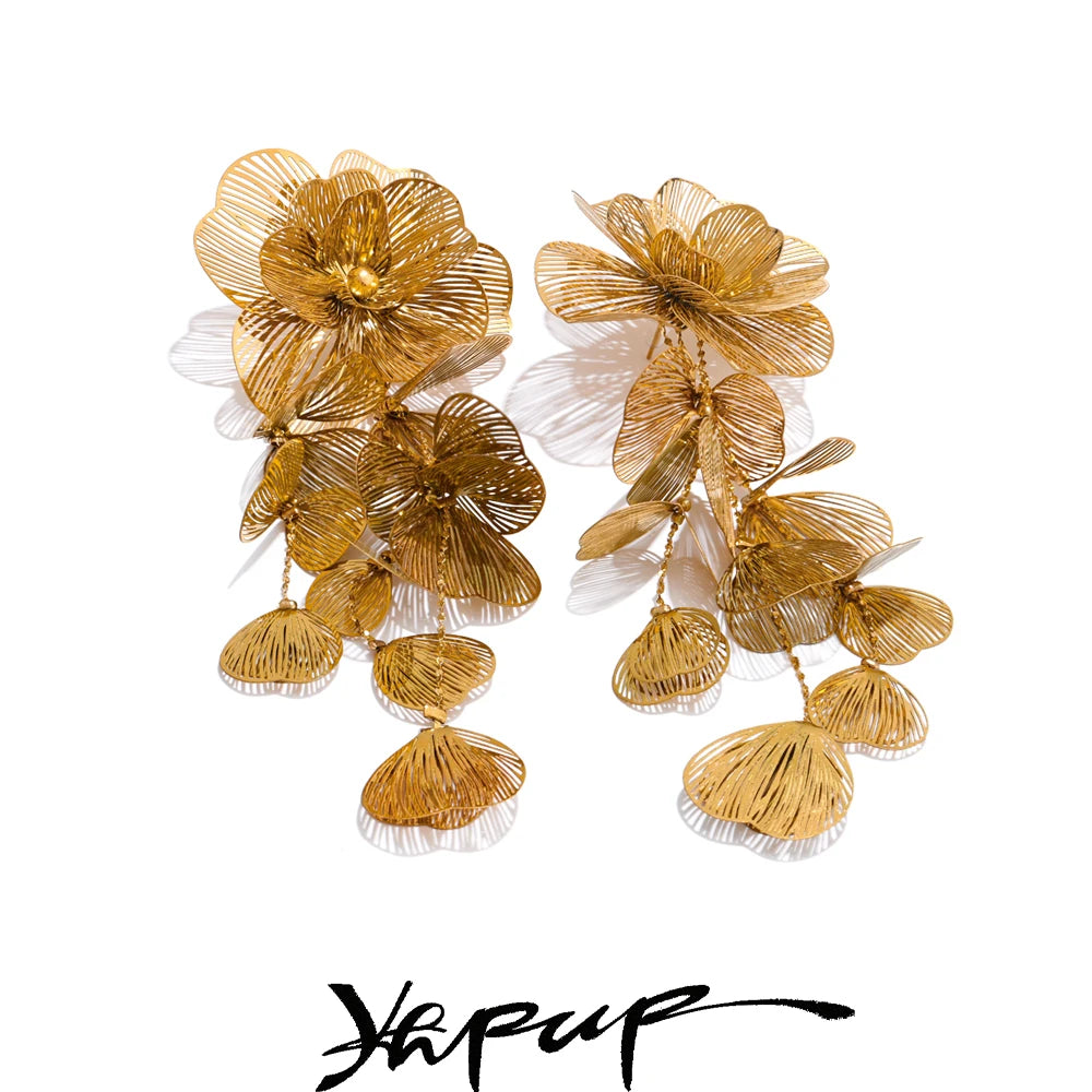 Brinco Pendente Flor Maxi com Franjas