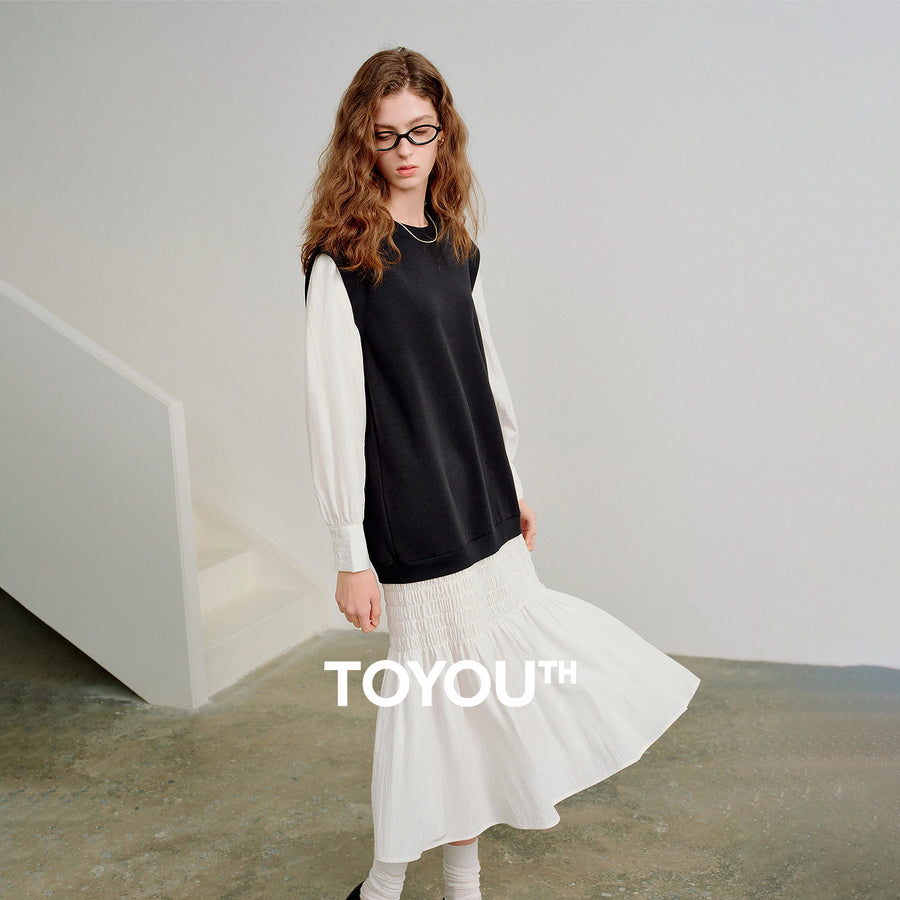 Vestido Midi Manga Longa com Recortes Preto e Branco