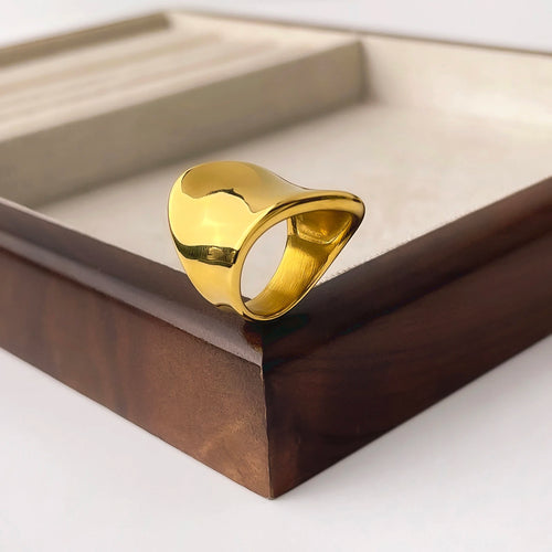 Anel Dome Polido Escultural com Banho Ouro 18K
