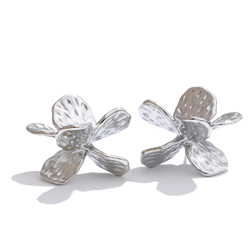 Brinco Flor Clássica