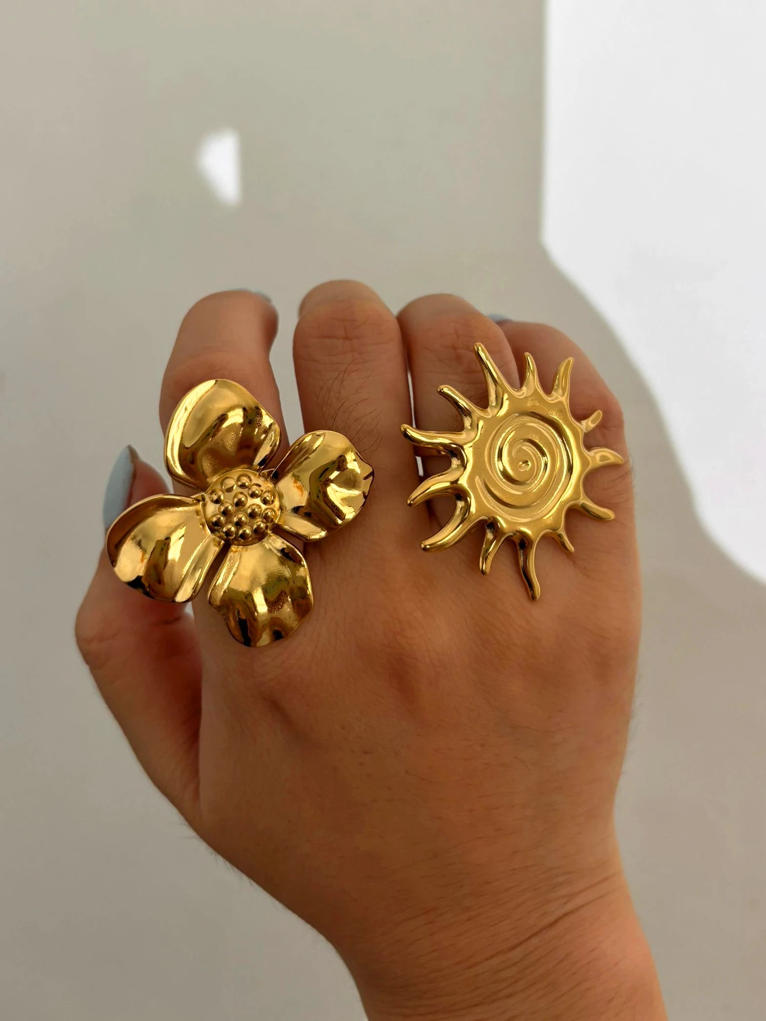 Anel Aberto Coração, Flor, Sol e Lua com Banho Ouro 18K