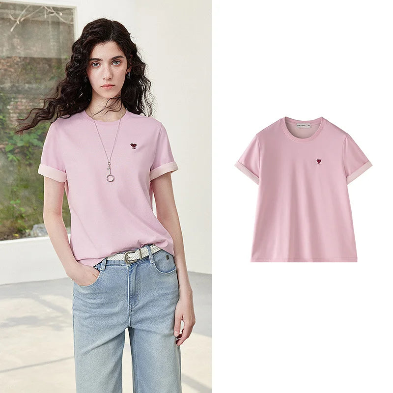 Camiseta Feminina Slim com Bordado de Coração