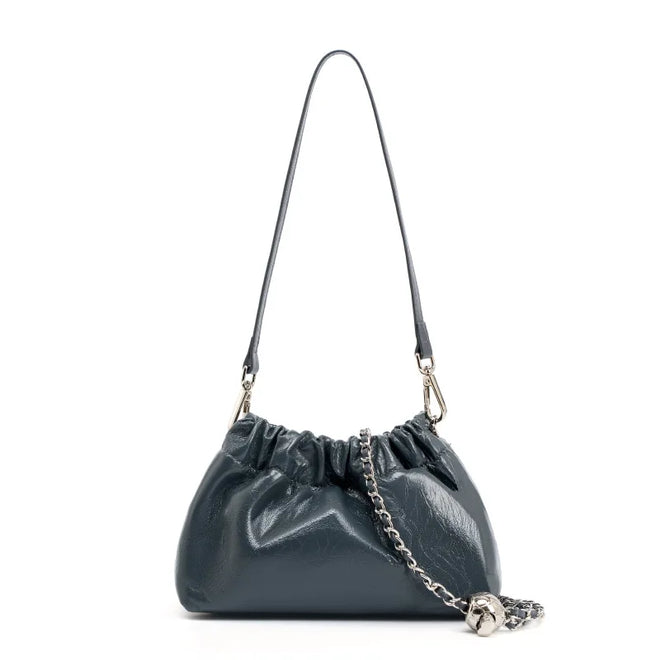 Bolsa Feminina Pequena em Couro Legítimo com Corrente para Ombro