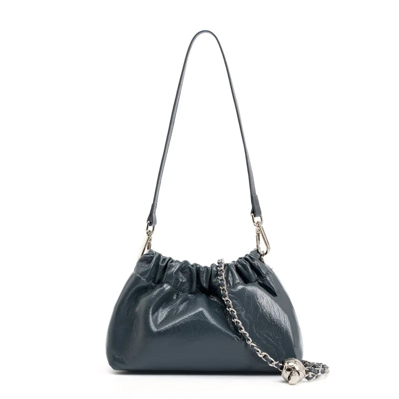 Bolsa Feminina Pequena em Couro Legítimo com Corrente para Ombro