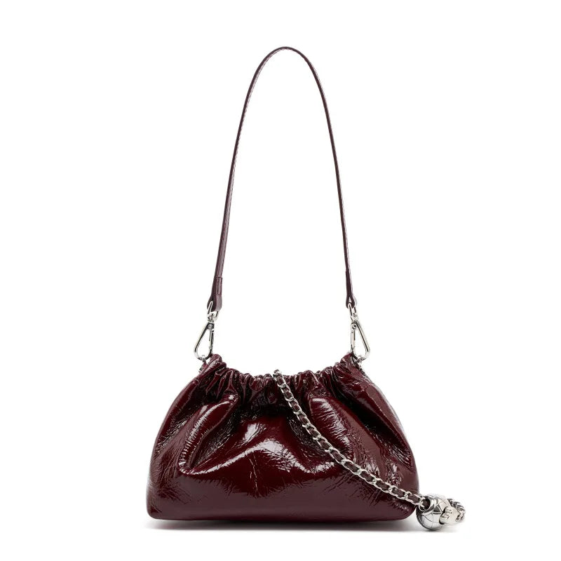 Bolsa Feminina Pequena em Couro Legítimo com Corrente para Ombro