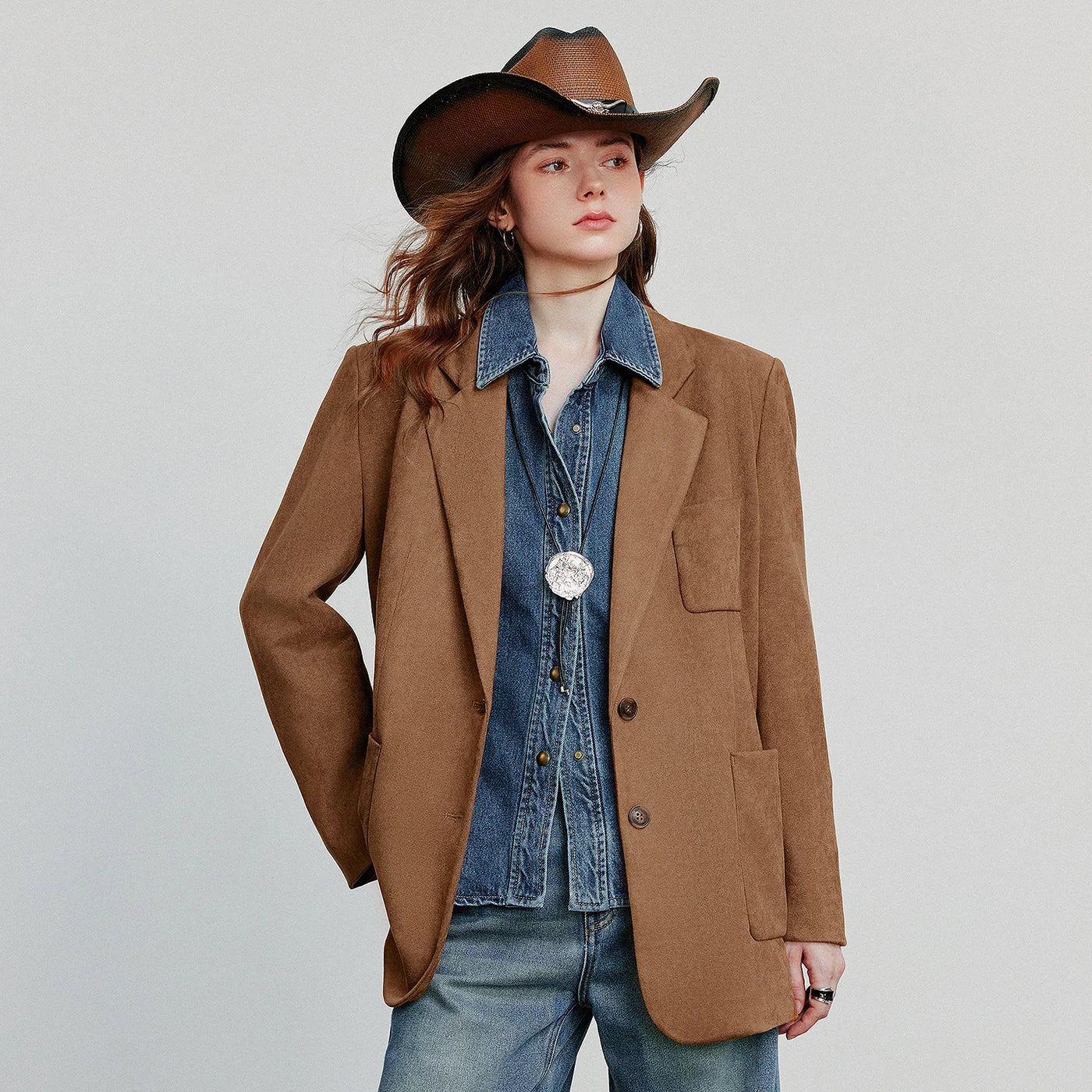 Blazer Feminino de Suede Marrom Estilo Barn