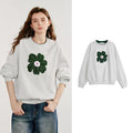 Moletom Feminino com Flor de Veludo Bordada