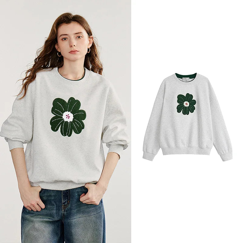 Moletom Feminino com Flor de Veludo Bordada