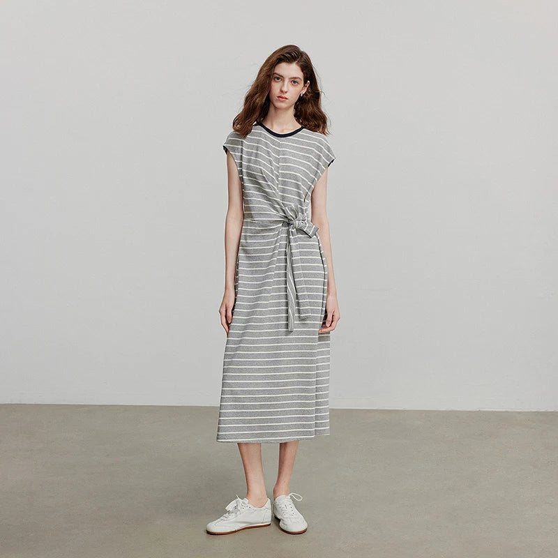 Vestido Midi Listrado de Malha Manga Curta