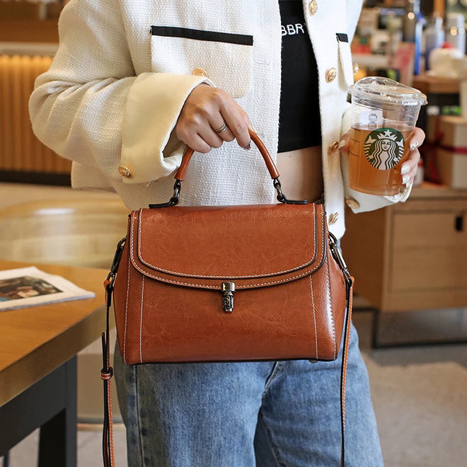 Bolsa Transversal Feminina Vintage de Couro Legítimo Café Minimalista Quadrada
