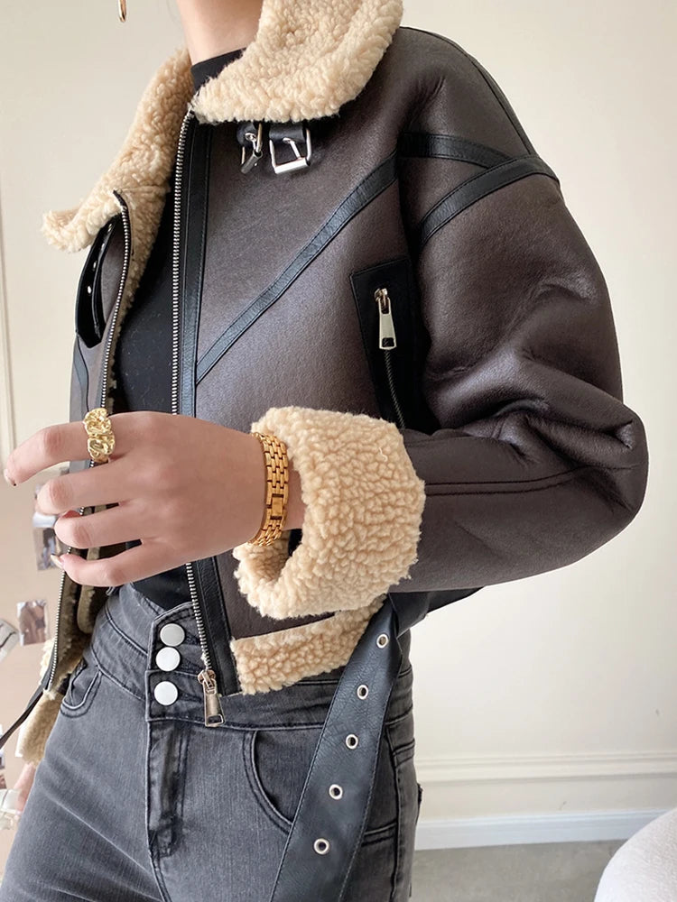 Jaqueta Aviador em Couro Sintético com Pelo