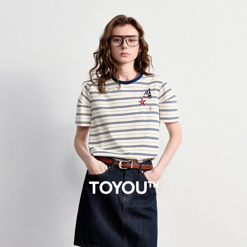 Camiseta Feminina Listrada Náutica com Bordado Marinheiro